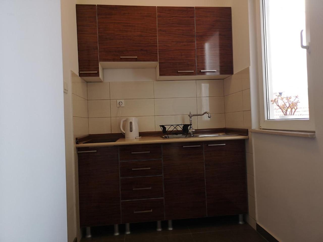 Apartments & Rooms Little Rock โมสตาร์ ภายนอก รูปภาพ