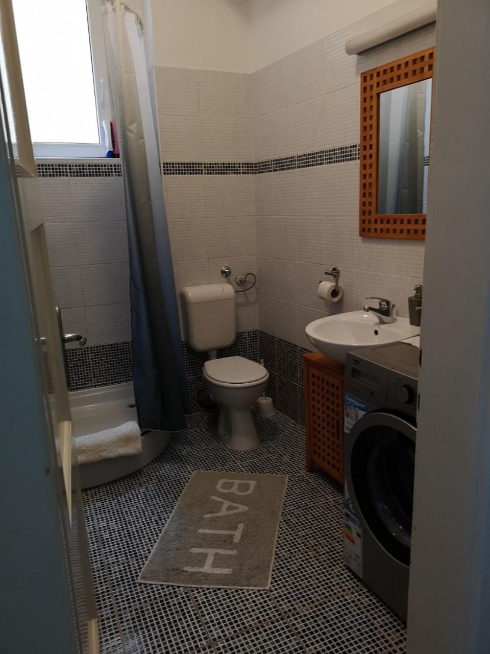 Apartments & Rooms Little Rock โมสตาร์ ภายนอก รูปภาพ